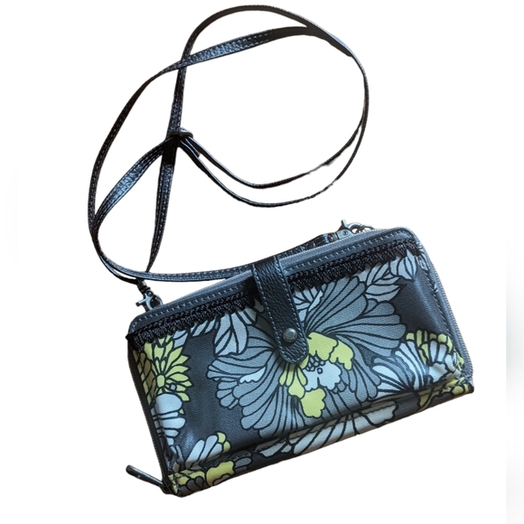 Sakroots Handbags - Sakroots crossbody purse